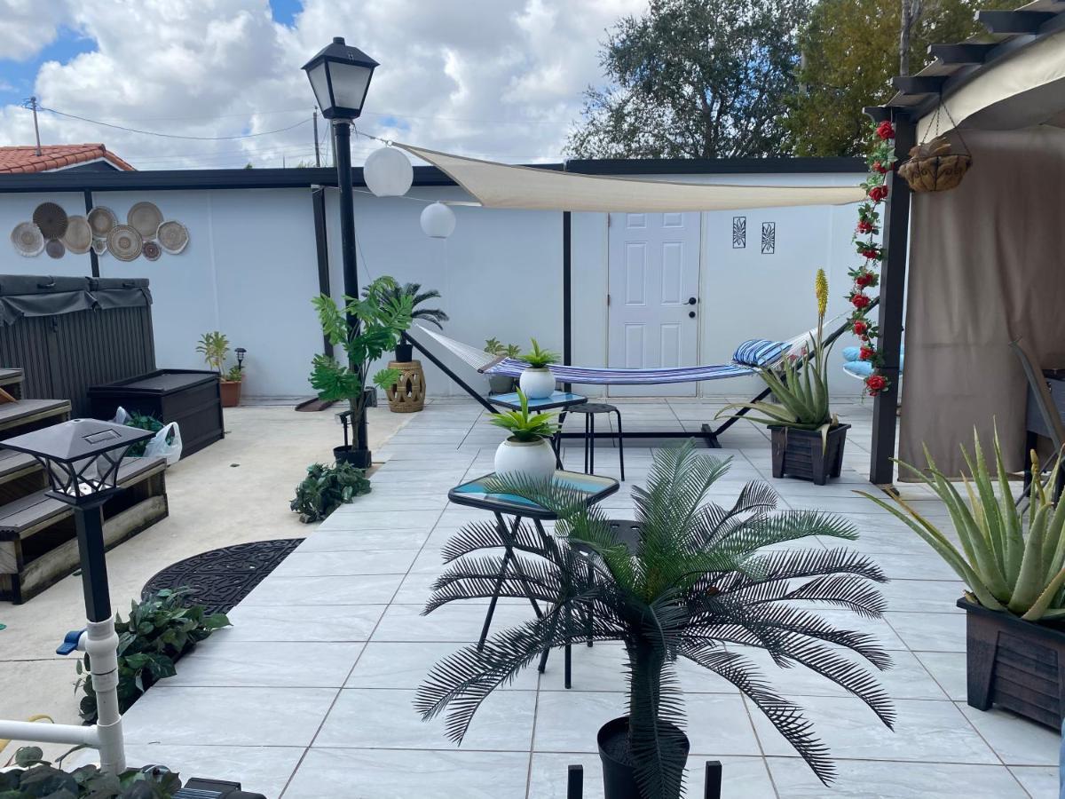 Tiny Place W Private Hot Jacuzzi 7 Min To Miami International Airport Экстерьер фото