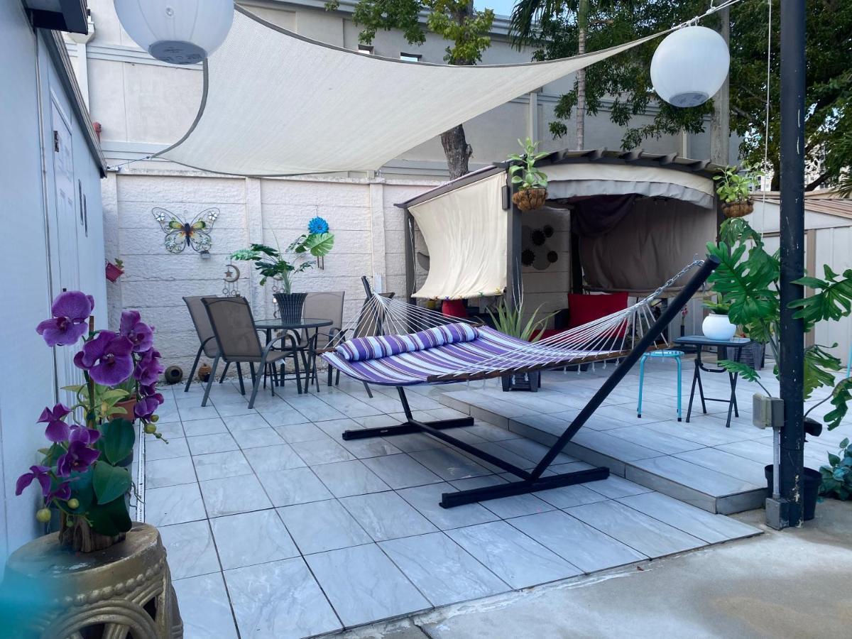 Tiny Place W Private Hot Jacuzzi 7 Min To Miami International Airport Экстерьер фото